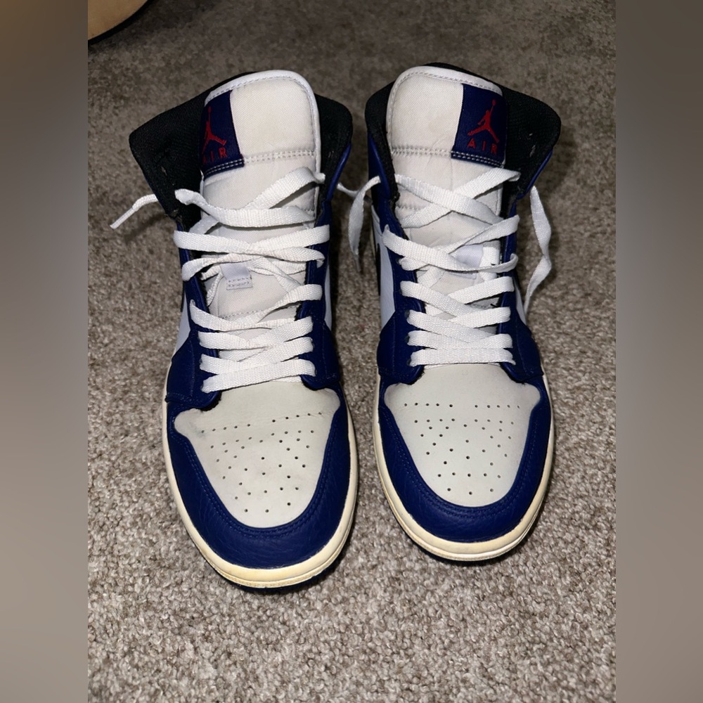 Jordan 1 Mid    Deep Royal Blue Black good condition
